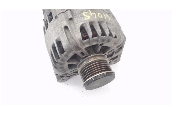 Recambio de alternador para renault clio iv 1.5 business referencia OEM IAM 231007865R TG12C124 