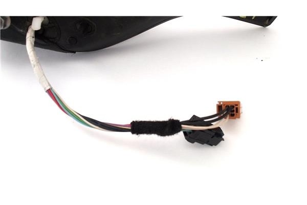 Recambio de retrovisor electrico izquierdo para peugeot 2008 1.2 access referencia OEM IAM 232636205  