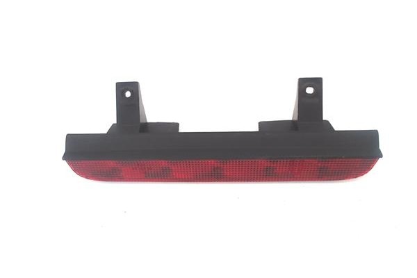 Recambio de luz central de freno para opel agila 1.2 básico referencia OEM IAM 3318040  