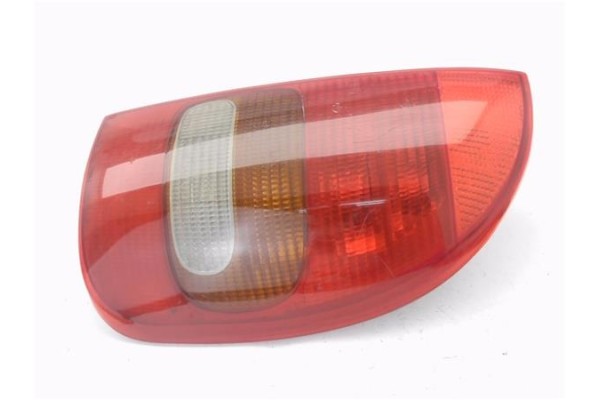 Recambio de piloto trasero derecho para opel corsa b 1.4 swing referencia OEM IAM 90444811  