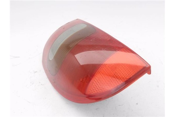 Recambio de piloto trasero derecho para opel corsa b 1.4 swing referencia OEM IAM 90444811  