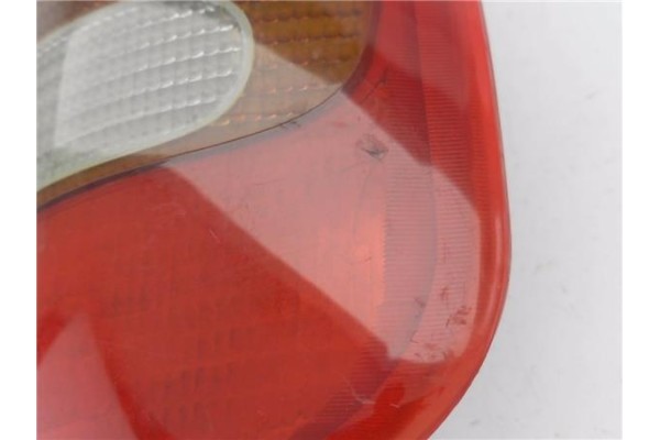 Recambio de piloto trasero derecho para opel corsa b 1.4 swing referencia OEM IAM 90444811  