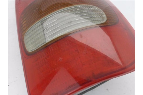 Recambio de piloto trasero derecho para opel corsa b 1.4 swing referencia OEM IAM 90444811  