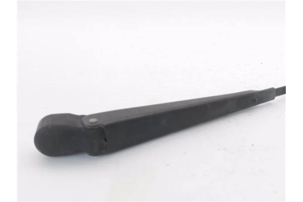 Recambio de brazo limpiaparabrisas delantero derecho para nissan trade 2.0d referencia OEM IAM 4773067  