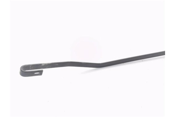 Recambio de brazo limpiaparabrisas delantero derecho para nissan trade 2.0d referencia OEM IAM 4773067  