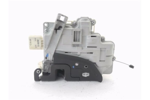 Recambio de cierre electromagnetico delantero derecho para seat altea (5p1) 1.9 tdi referencia OEM IAM 7L0839016D  
