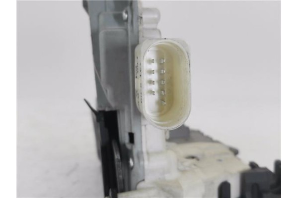 Recambio de cierre electromagnetico delantero izquierdo para seat altea (5p1) 1.9 tdi referencia OEM IAM 7L0839015D  