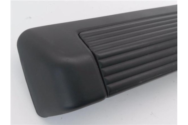 Recambio de maneta exterior porton para suzuki vitara (se/sf/et) 1.9 td largo lujo referencia OEM IAM 8285060A01  