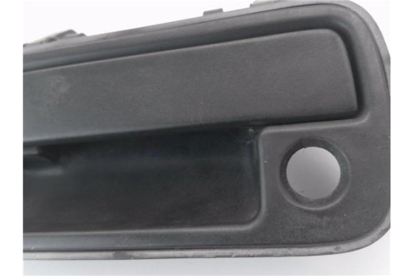 Recambio de maneta exterior delantero izquierda para suzuki vitara (se/sf/et) 1.9 td largo lujo referencia OEM IAM 8282060A005  