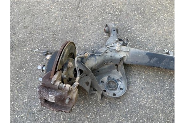 Recambio de puente trasero para toyota verso (aur2/zgr2) 2.0 d-4d referencia OEM IAM 421010F020  