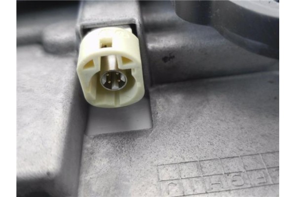 Recambio de pantalla para peugeot 208 1.2 access referencia OEM IAM 9831642480  