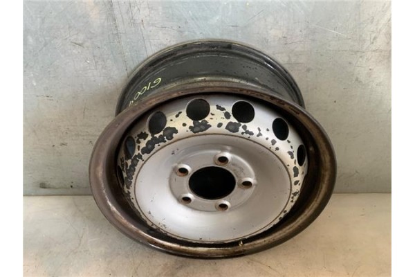 Recambio de llanta para renault master iii combi 2.3 l2h2 3,5t referencia OEM IAM 403003582R  