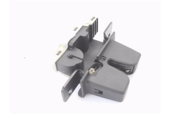 Recambio de cerradura porton para renault megane ii (xmo) 1.6 115cv referencia OEM IAM 8200947699  