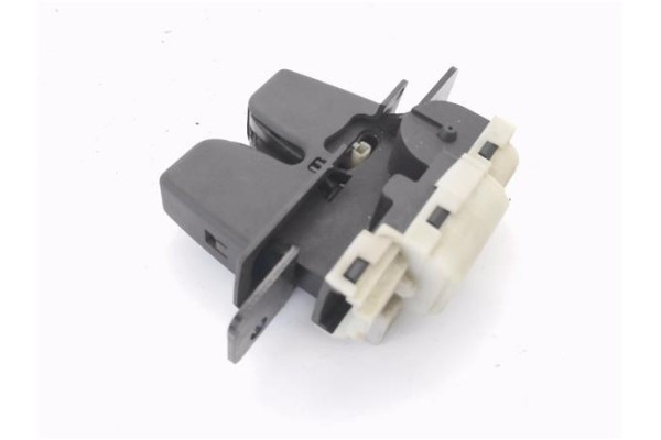 Recambio de cerradura porton para renault megane ii (xmo) 1.6 115cv referencia OEM IAM 8200947699  