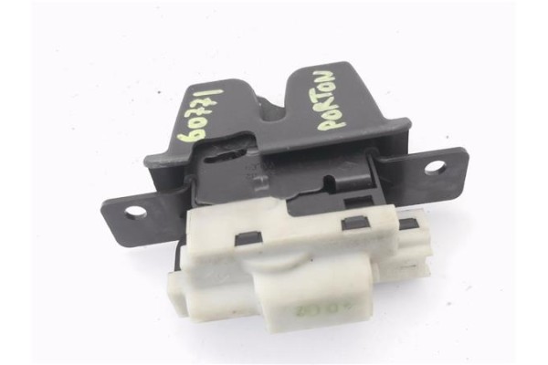 Recambio de cerradura porton para renault megane ii (xmo) 1.6 115cv referencia OEM IAM 8200947699  