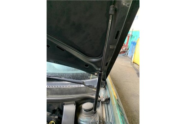 Recambio de amortiguador capo para seat toledo (1m2) 1.6 referencia OEM IAM 1M0823359A  