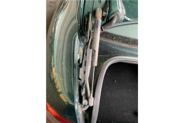 Recambio de amortiguador tapa maletero para seat toledo (1m2) 1.6 referencia OEM IAM 1M5827550B  