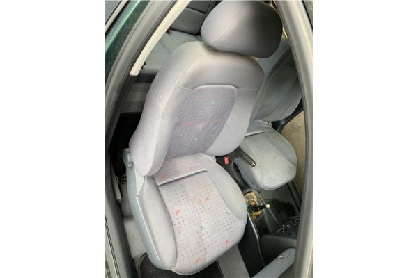 Recambio de asiento delantero derecho para seat toledo (1m2) 1.6 referencia OEM IAM 1J4881046HH  