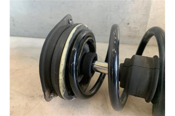 Recambio de amortiguador delantero derecho para nissan nv200 furgón 1.5 dci referencia OEM IAM E4302BJ00A  