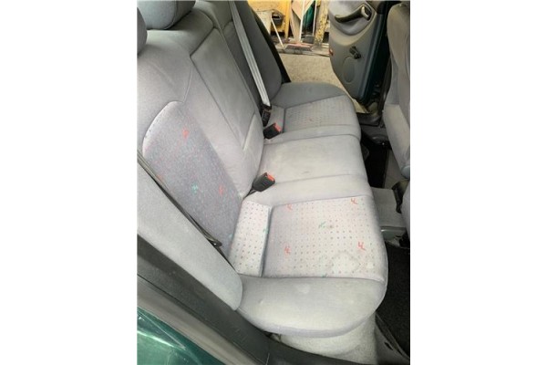 Recambio de asientos traseros para seat toledo (1m2) 1.6 referencia OEM IAM 1J0885501AR 1J0885502AQ 