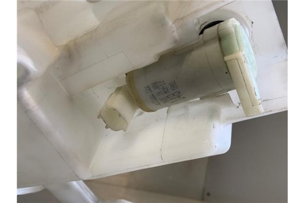 Recambio de deposito limpiaparabrisas para nissan nv200 furgón 1.5 dci referencia OEM IAM 28910BJ00A  
