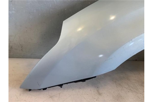 Recambio de aleta delantero izquierda para citroen c4 coupe 1.6 16v referencia OEM IAM CT0100101  