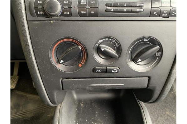 Recambio de mandos calefaccion / a.a. para seat toledo (1m2) 1.6 referencia OEM IAM 1M0820045C  