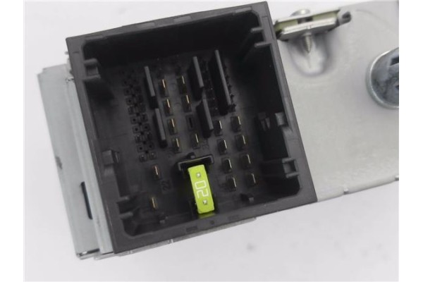 Recambio de navegador para citroen c3 1.2 feel referencia OEM IAM 9821908880  