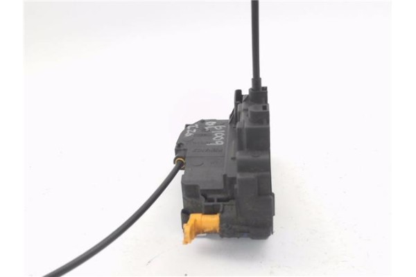 Recambio de cierre electromagnetico delantero izquierdo para renault master iii combi 2.3 l2h2 3,5t referencia OEM IAM 805030009