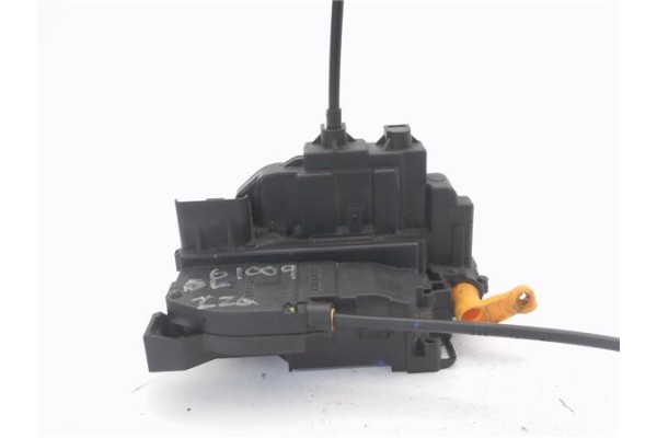 Recambio de cierre electromagnetico delantero izquierdo para renault master iii combi 2.3 l2h2 3,5t referencia OEM IAM 805030009