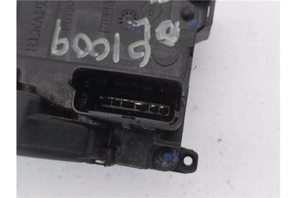 Recambio de cierre electromagnetico delantero izquierdo para renault master iii combi 2.3 l2h2 3,5t referencia OEM IAM 805030009