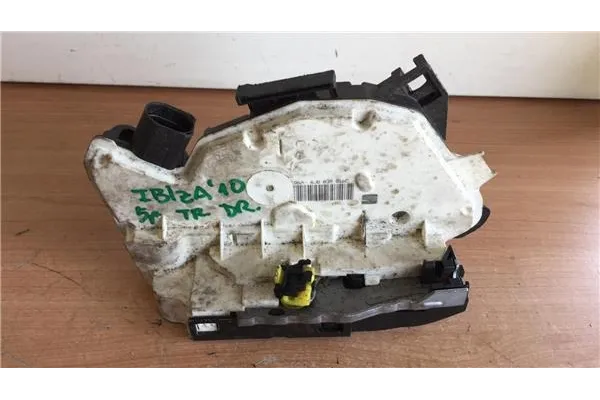 Recambio de cierre electromagnetico trasero derecho para seat ibiza berlina (6j5) 1.2 copa referencia OEM IAM 6J0839016C  
