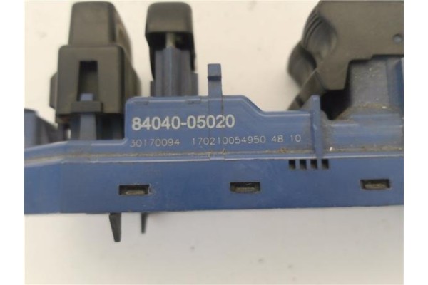 Recambio de mando elevalunas delantero izquierdo para toyota avensis cross sport (t27) 2.2 premium referencia OEM IAM 8404005020