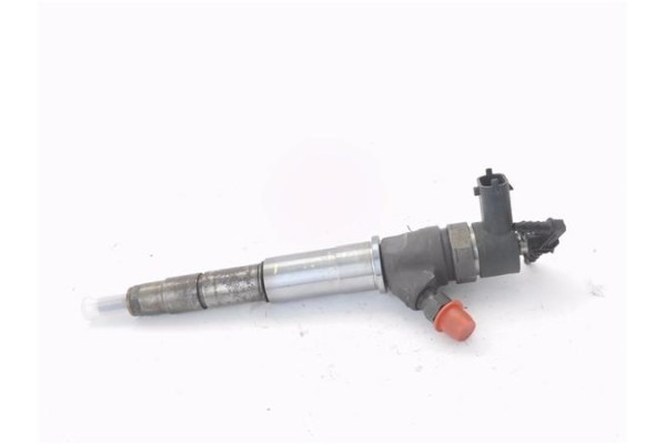 Recambio de inyector para renault master iii combi 2.3 l2h2 3,5t referencia OEM IAM 445110634  