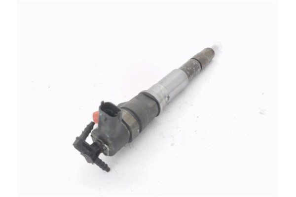 Recambio de inyector para renault master iii combi 2.3 l2h2 3,5t referencia OEM IAM 445110634  