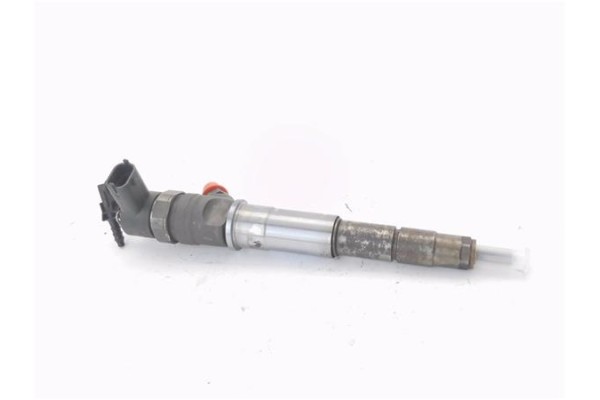 Recambio de inyector para renault master iii combi 2.3 l2h2 3,5t referencia OEM IAM 445110634  