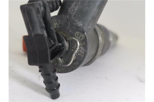 Recambio de inyector para renault master iii combi 2.3 l2h2 3,5t referencia OEM IAM 445110634  