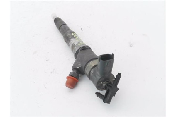 Recambio de inyector para renault master iii combi 2.3 l2h2 3,5t referencia OEM IAM 445110634  