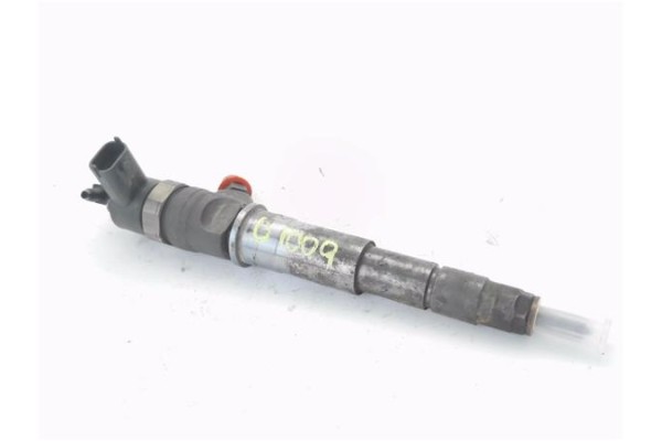 Recambio de inyector para renault master iii combi 2.3 l2h2 3,5t referencia OEM IAM 445110634  