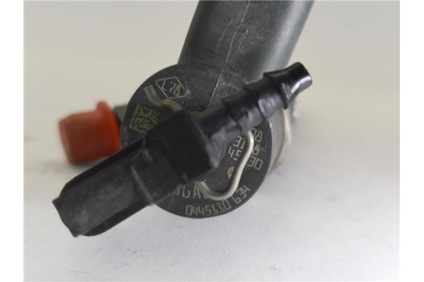 Recambio de inyector para renault master iii combi 2.3 l2h2 3,5t referencia OEM IAM 445110634  