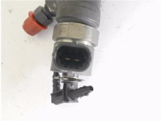 Recambio de inyector para renault master iii combi 2.3 l2h2 3,5t referencia OEM IAM 445110634  