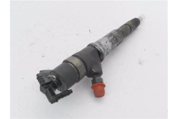 Recambio de inyector para renault master iii combi 2.3 l2h2 3,5t referencia OEM IAM 445110634  