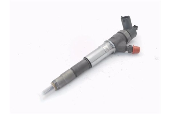 Recambio de inyector para renault master iii combi 2.3 l2h2 3,5t referencia OEM IAM 445110634  