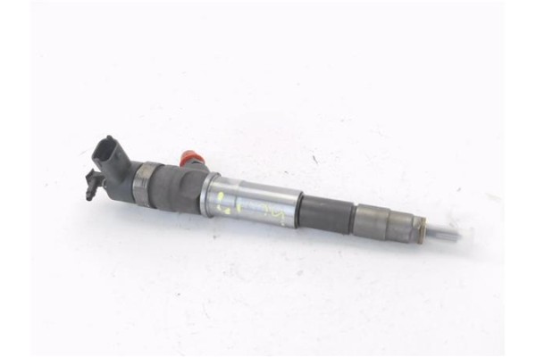 Recambio de inyector para renault master iii combi 2.3 l2h2 3,5t referencia OEM IAM 445110634  