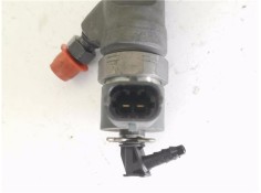 Recambio de inyector para renault master iii combi 2.3 l2h2 3,5t referencia OEM IAM 445110634  