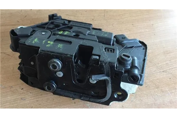 Recambio de cierre electromagnetico trasero derecho para seat ibiza berlina (6j5) 1.2 copa referencia OEM IAM 6J0839016C  