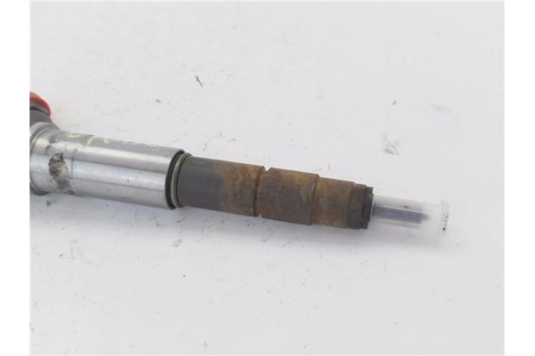Recambio de inyector para renault master iii combi 2.3 l2h2 3,5t referencia OEM IAM 445110634  