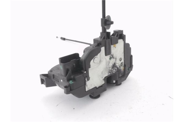 Recambio de cierre electromagnetico delantero derecho para renault master iii combi 2.3 l2h2 3,5t referencia OEM IAM 805020009R 