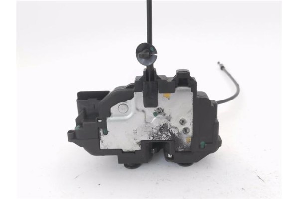 Recambio de cierre electromagnetico delantero derecho para renault master iii combi 2.3 l2h2 3,5t referencia OEM IAM 805020009R 