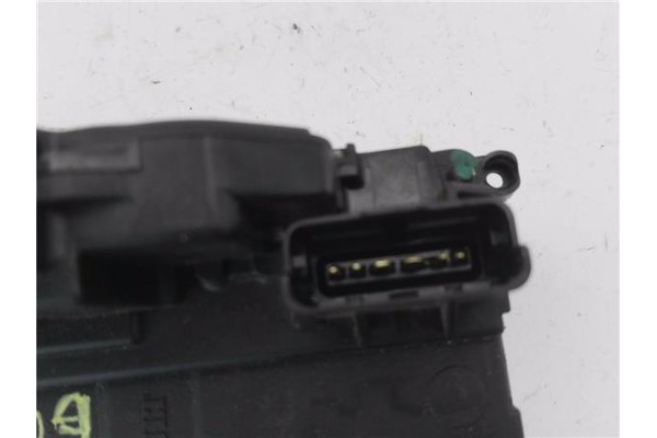 Recambio de cierre electromagnetico delantero derecho para renault master iii combi 2.3 l2h2 3,5t referencia OEM IAM 805020009R 